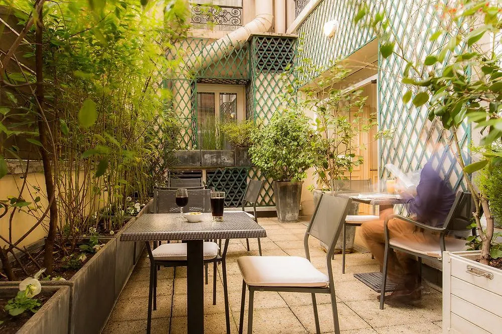 Hotel Toujours & Paris